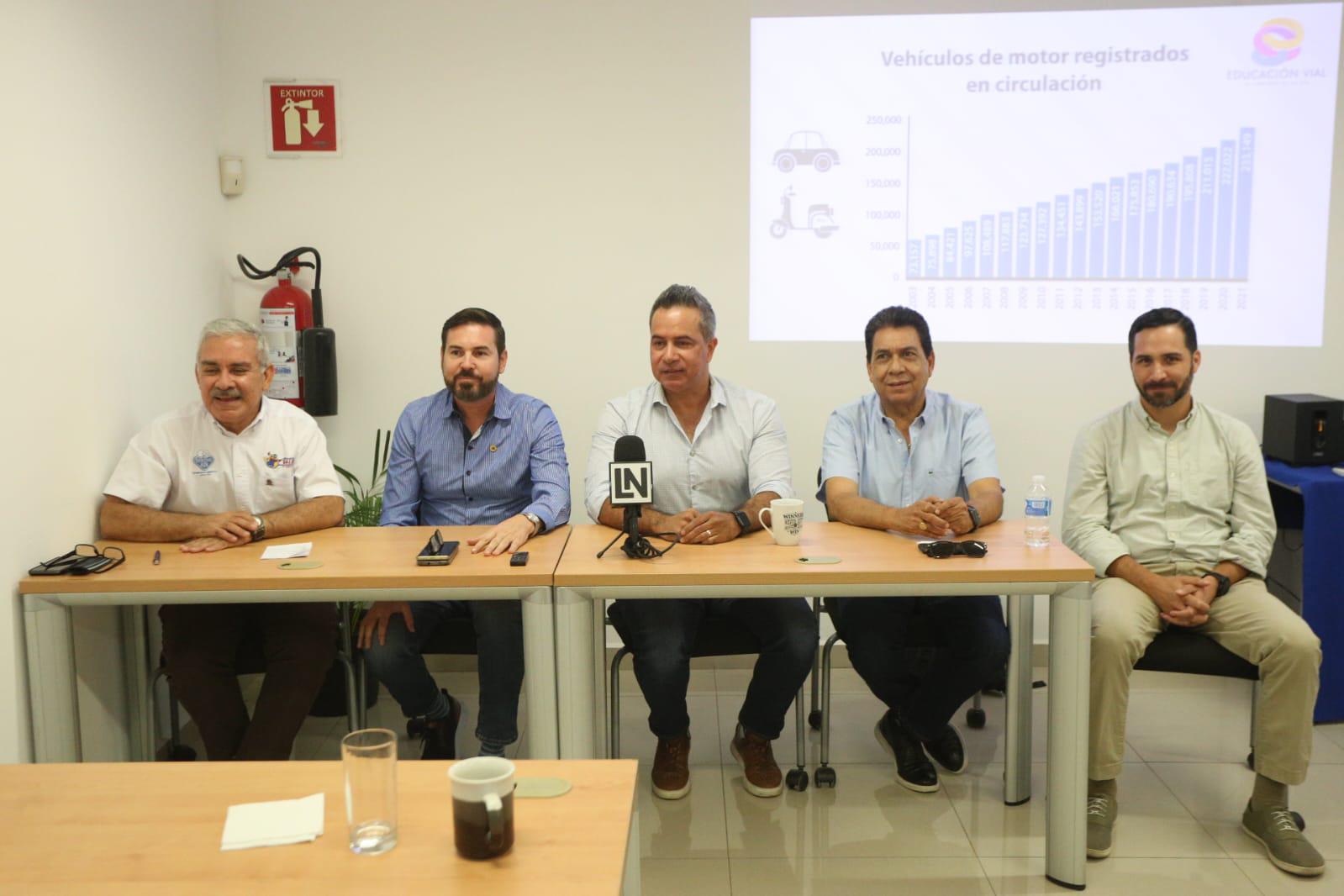$!Ponen en marcha campaña de movilidad vial en empresas de Mazatlán
