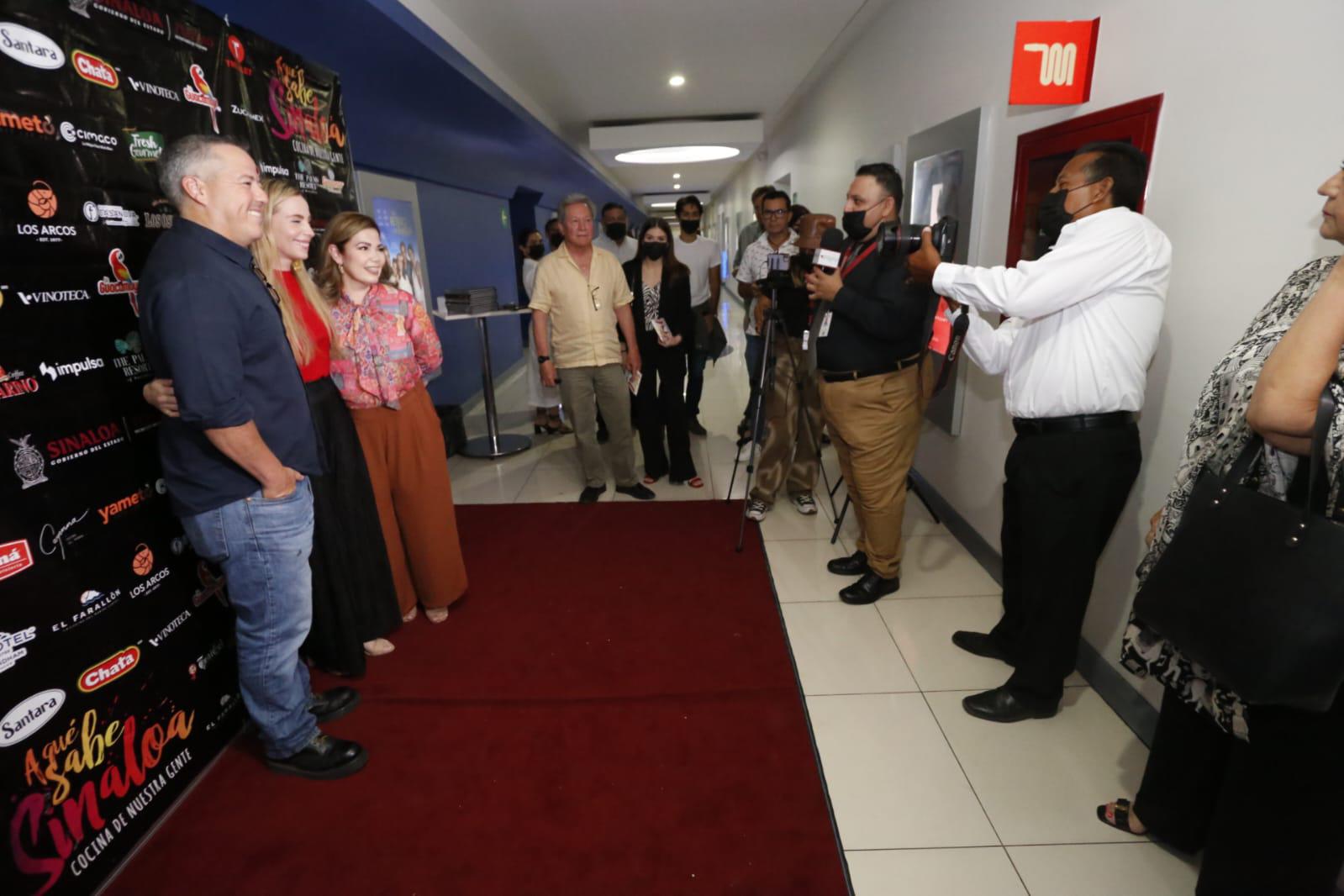 $!Los chefs protagonistas al lado de Elizabeth Peraza, directora ejecutiva de Noroeste.