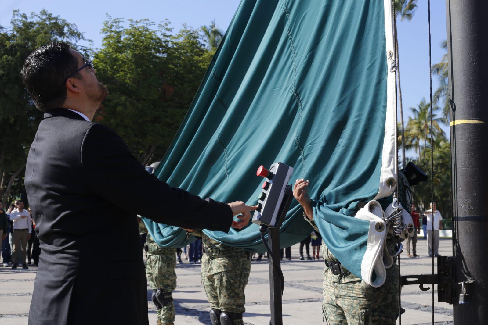 $!Autoridades de Sinaloa honran a Rafael Buelna Tenorio, ‘El Granito de Oro’, a 135 años de su natalicio