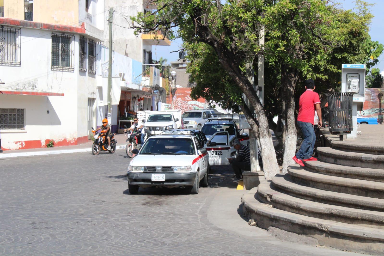 $!En Rosario, con normalidad inicia actividad a pocas horas del eclipse