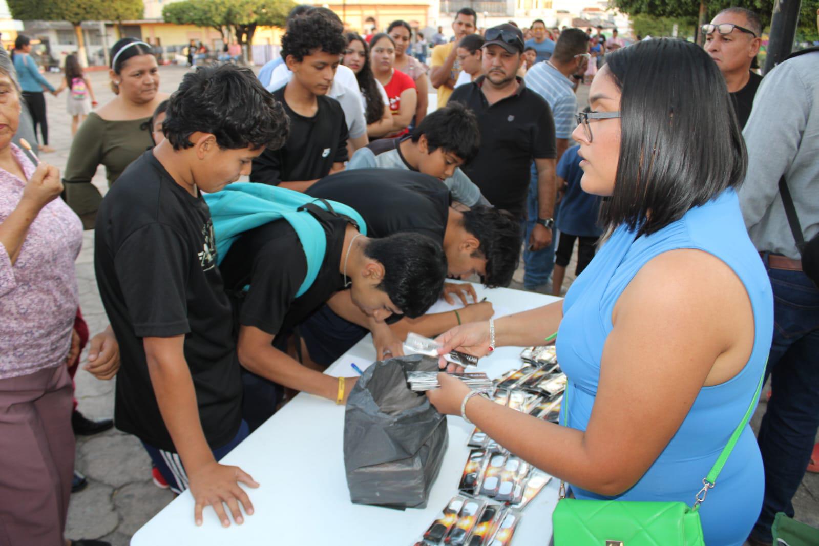 $!Anuncia Turismo que se entregarán 3 mil lentes para apreciar el eclipse de sol en Rosario