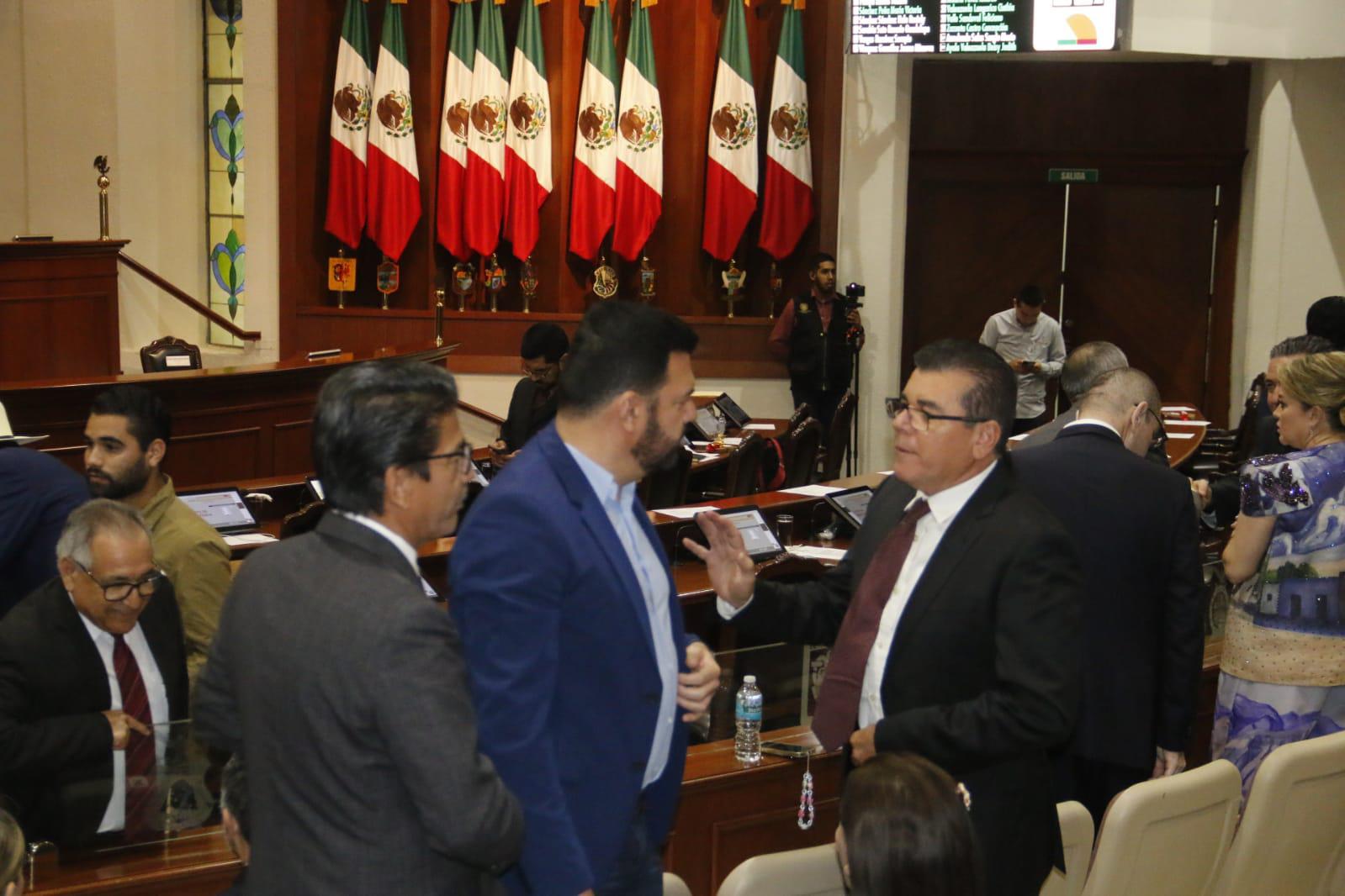 $!Ahora sí, Rocha Moya comparece ante el Congreso por Informe de Gobierno