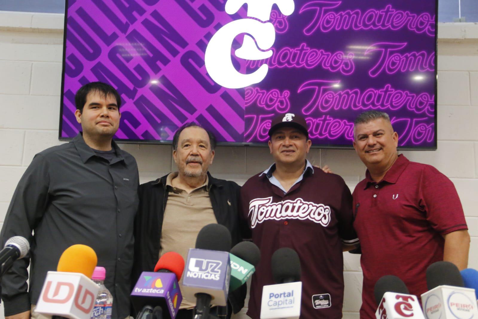 $!Óscar Robles toma las riendas de Tomateros de Culiacán
