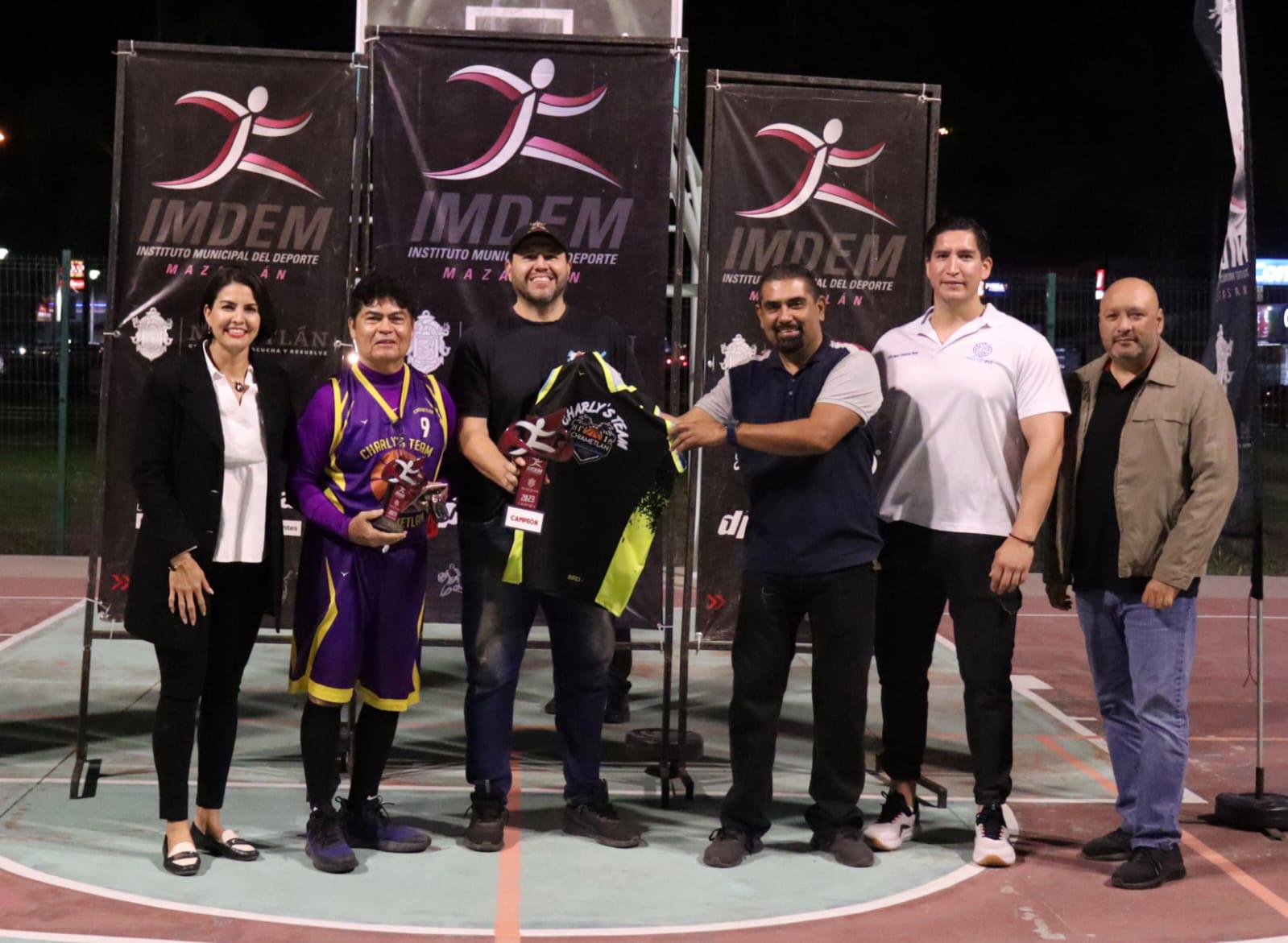 $!Abre nueva temporada la Liga de Baloncesto del Parque Lineal