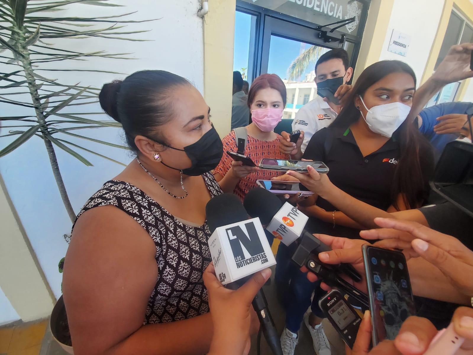 $!Denuncian relajamiento de protocolos sanitarios en Tianguis de la Juárez