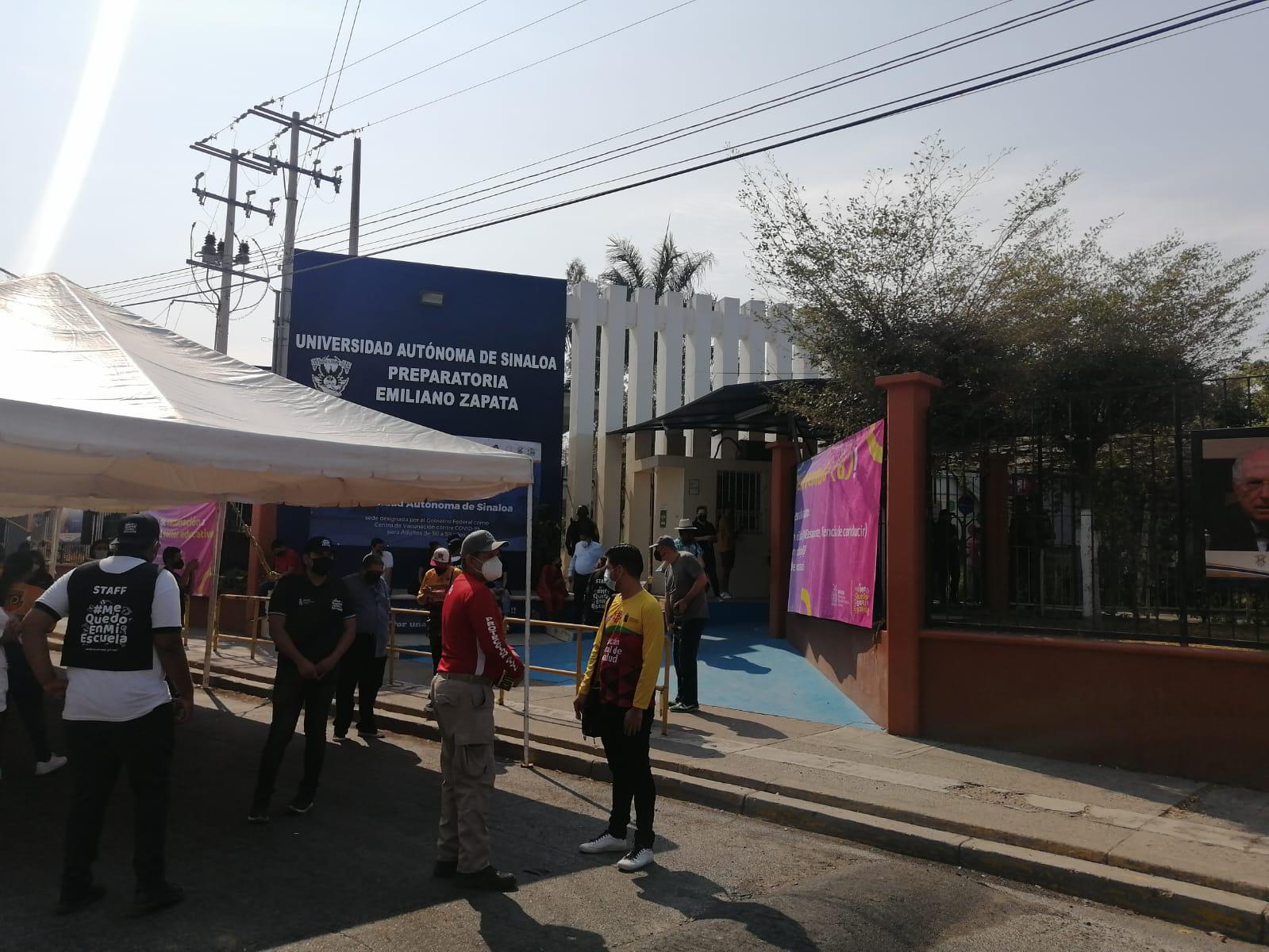 $!‘Ha sido difícil, pero ya tenemos esperanza de regresar a clases pronto’, dice maestra vacunada contra Covid-19