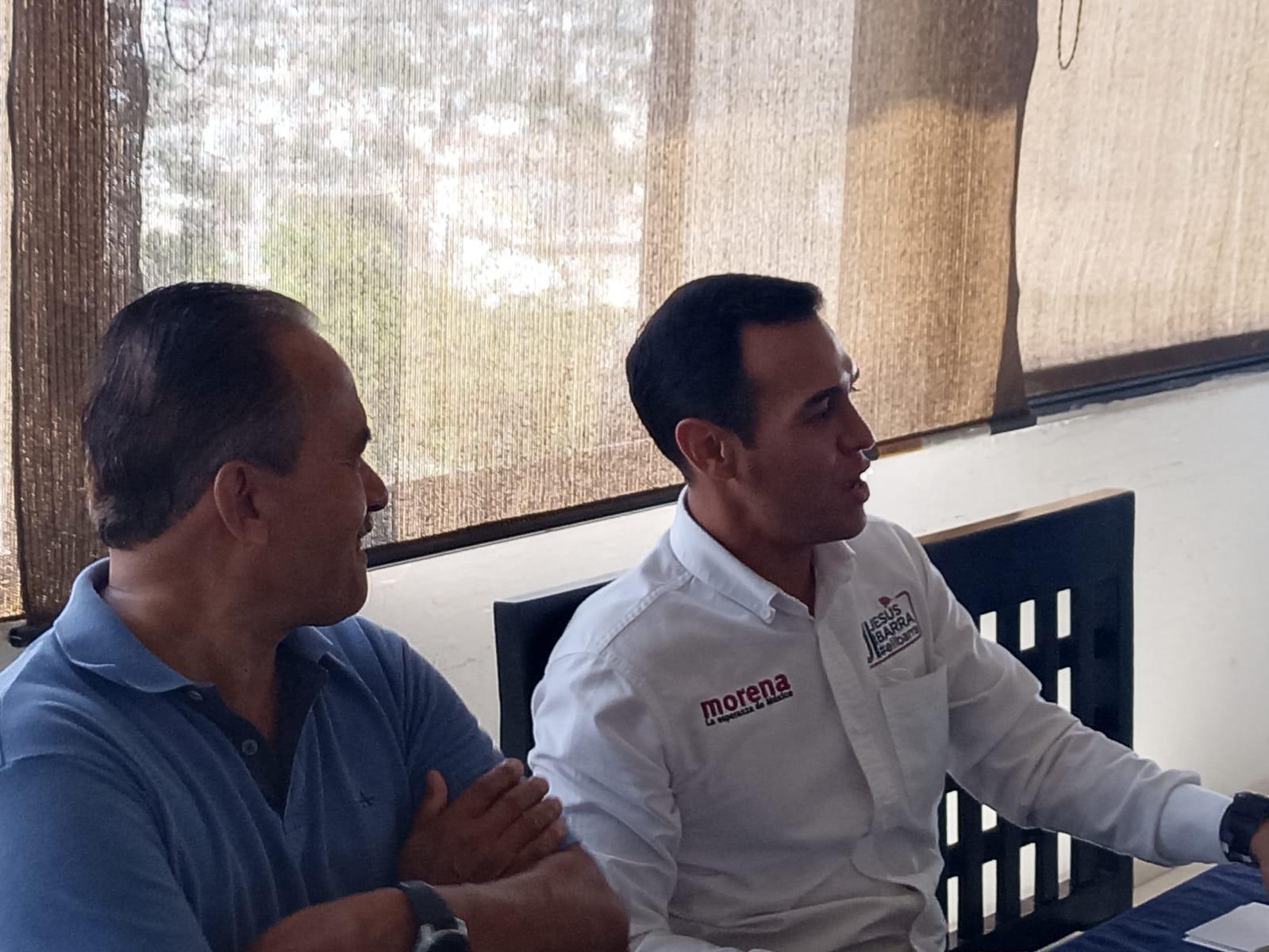 $!El candidato Jesús Ibarra Ramos junto a José Luis Sandoval Bojórquez