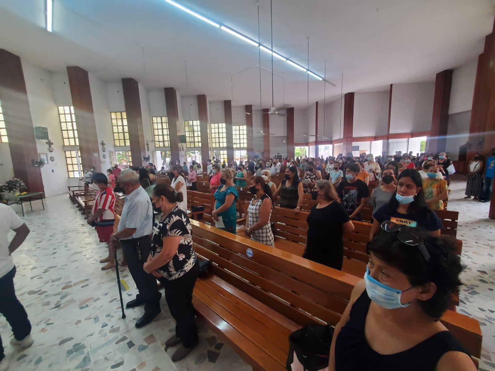 $!Familia de Mario Eduardo, joven desaparecido en Mazatlán, pide en misa por su regreso