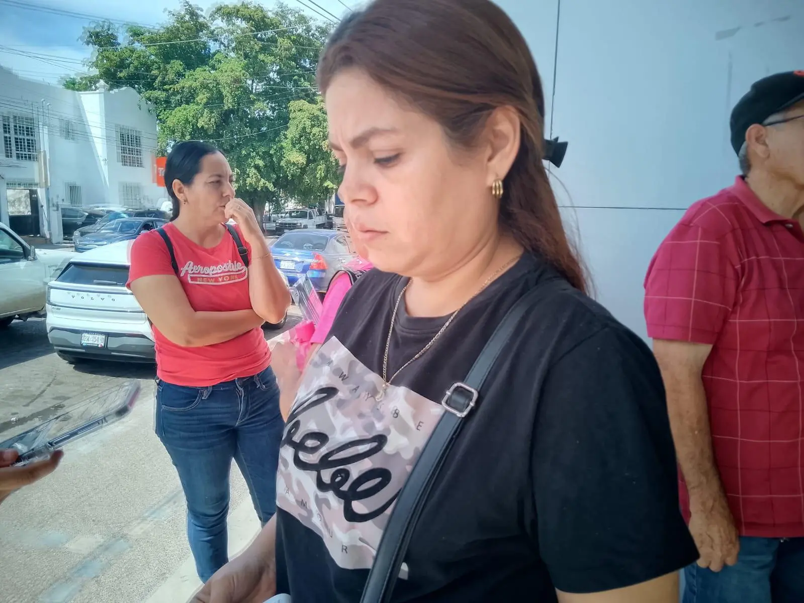 $!Protestan en Culiacán por recibos de luz de hasta 10 mil pesos