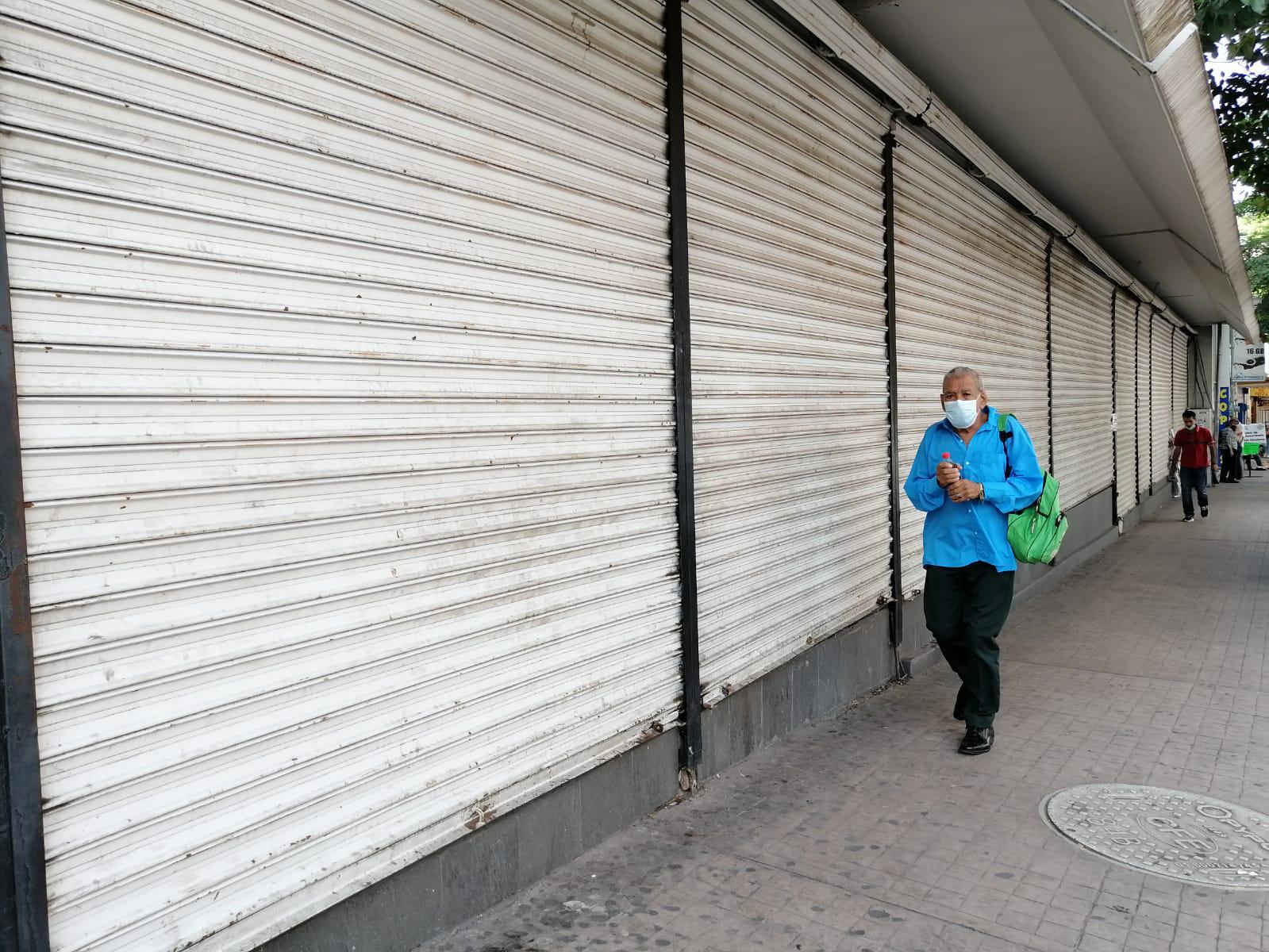 $!Suspenden tienda de telas en el Centro de Culiacán
