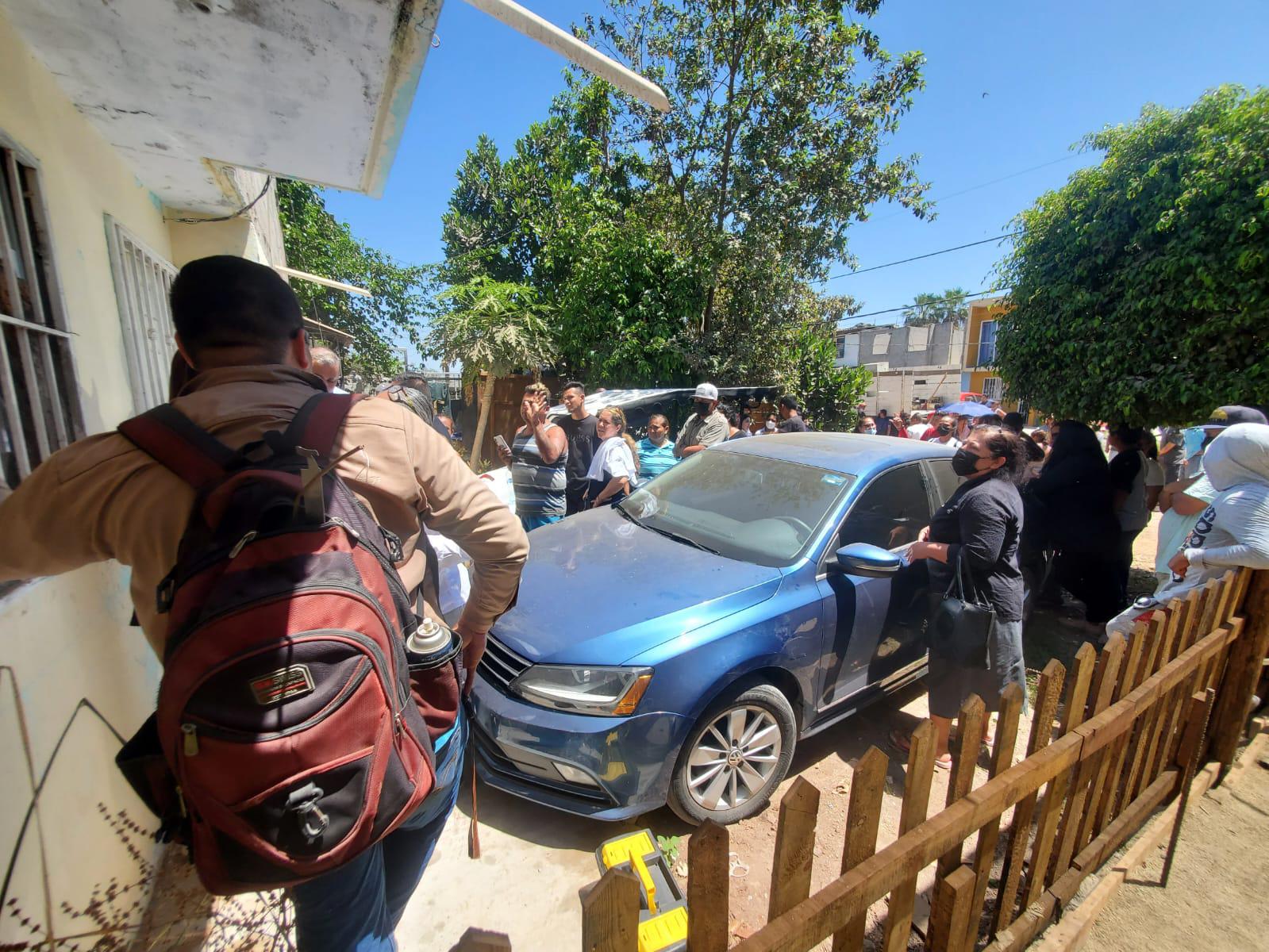 $!Intentan desalojar a familias de Hacienda del Valle, en Mazatlán; se dan enfrentamientos