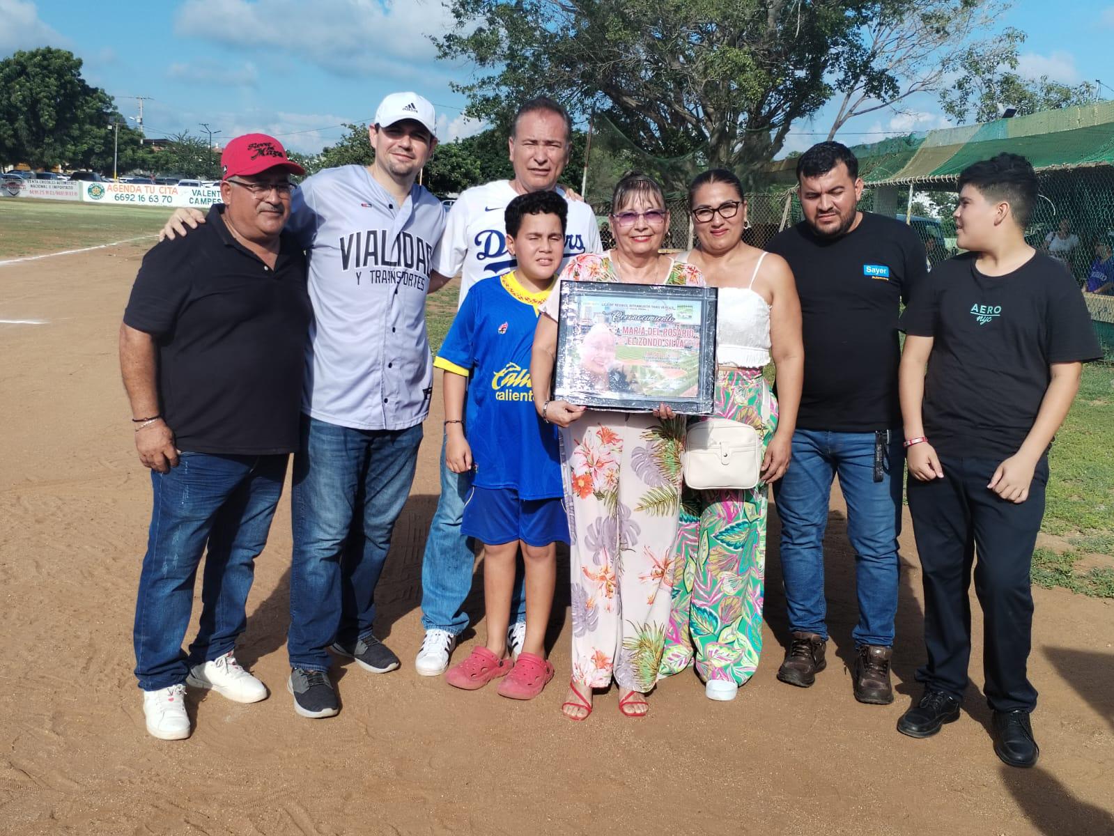 $!Cantan playball en Liga de Beisbol Taxis Verdes, en Polluelos