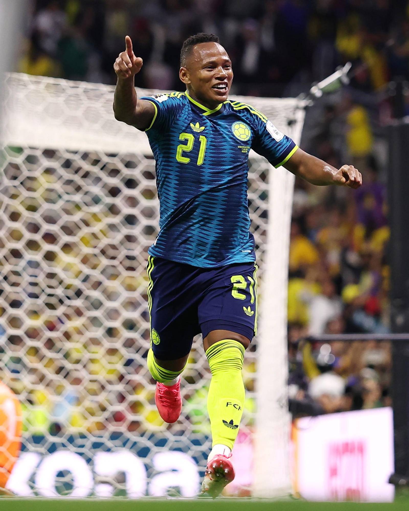 $!Colombia sufre, pero debuta con victoria ante Uzbekistán en CDMX