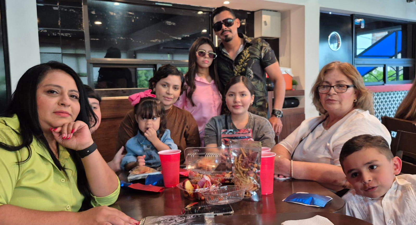 $!La familia Chávez acudió a la celebración.