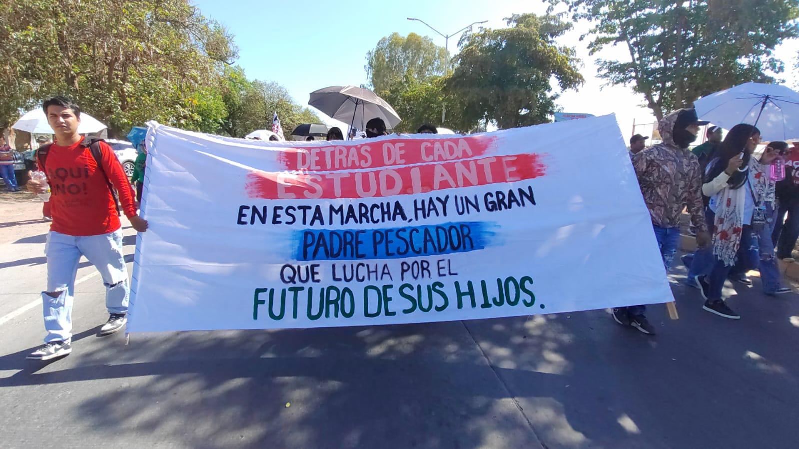 $!Los Mochis se manifiesta y dice ‘¡Aquí No!’ a la planta de amoniaco en Ohuira