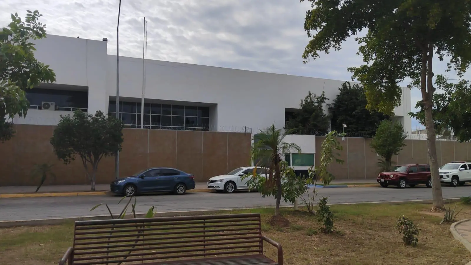 $!Detienen a joven con arma fajada en El Realito, en Los Mochis; ingería bebidas alcohólicas