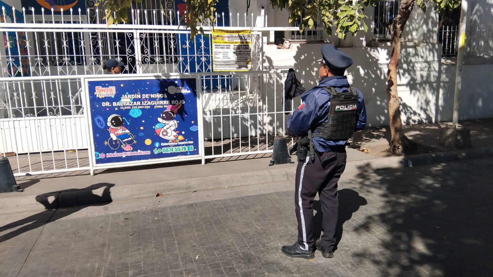 $!Alumnas de secundaria sufren picaduras de abeja; reciben atención médica