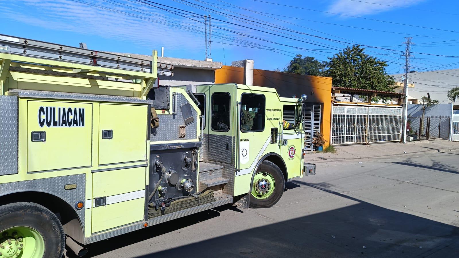 $!Vivienda se prende en fuego en el sector La Florida, en Culiacán