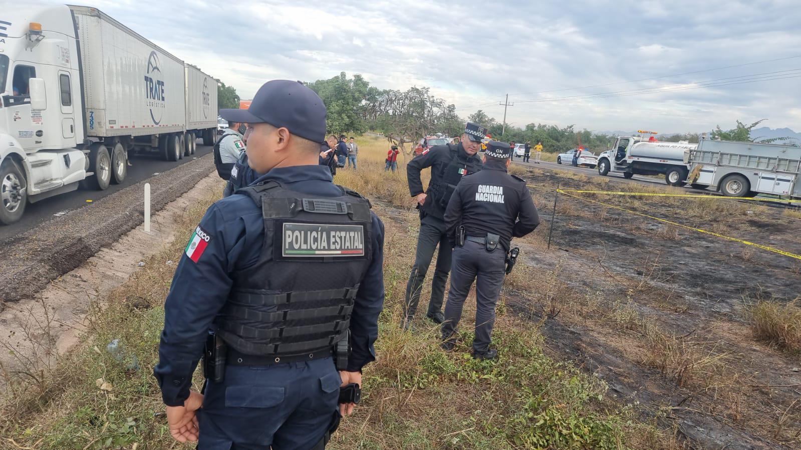 $!Choque entre camión de pasajeros y tráiler deja 22 muertos y 18 heridos en Elota