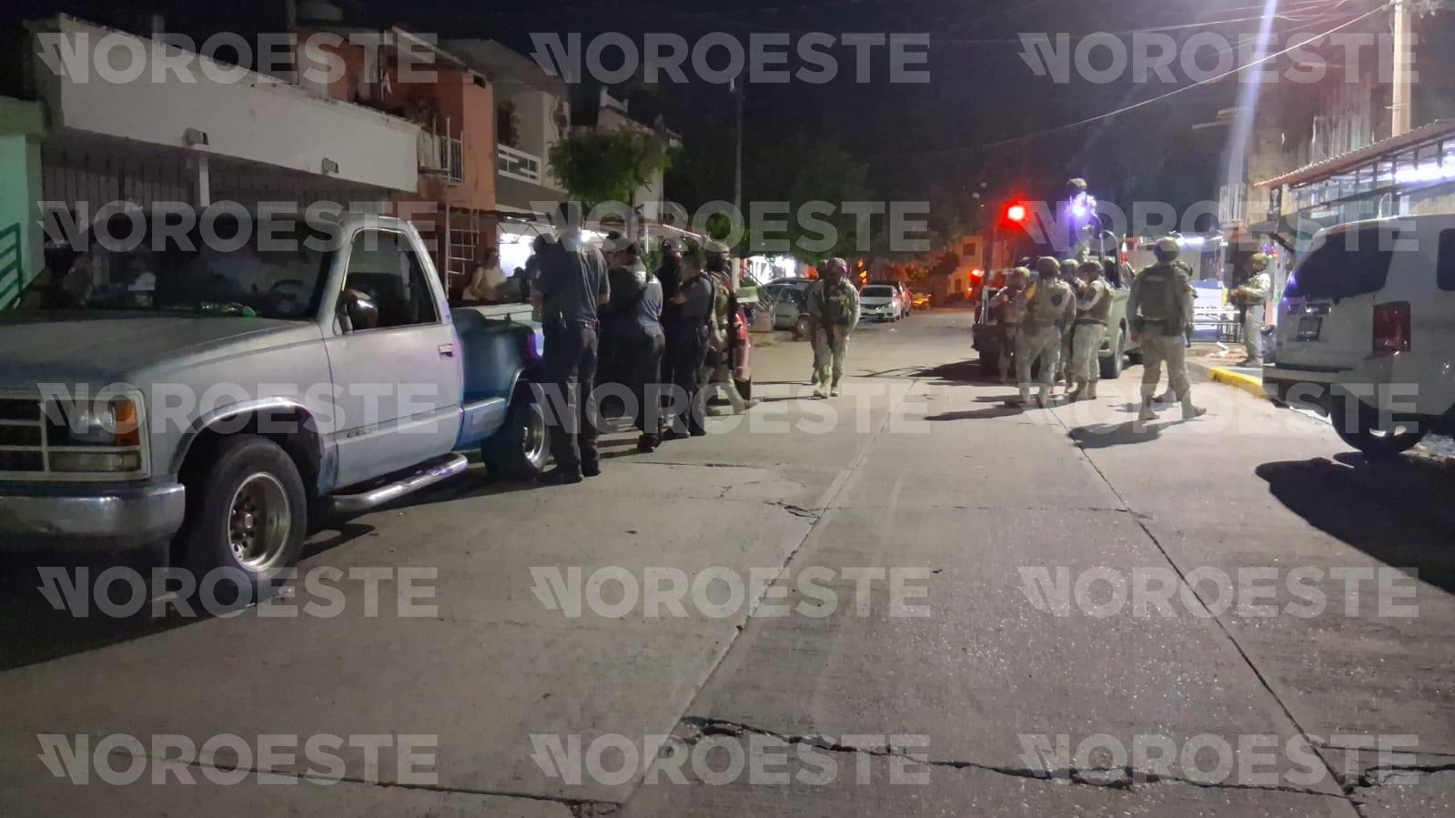 $!Armados irrumpen domicilio y matan a un hombre en la colonia Montuosa, en Mazatlán