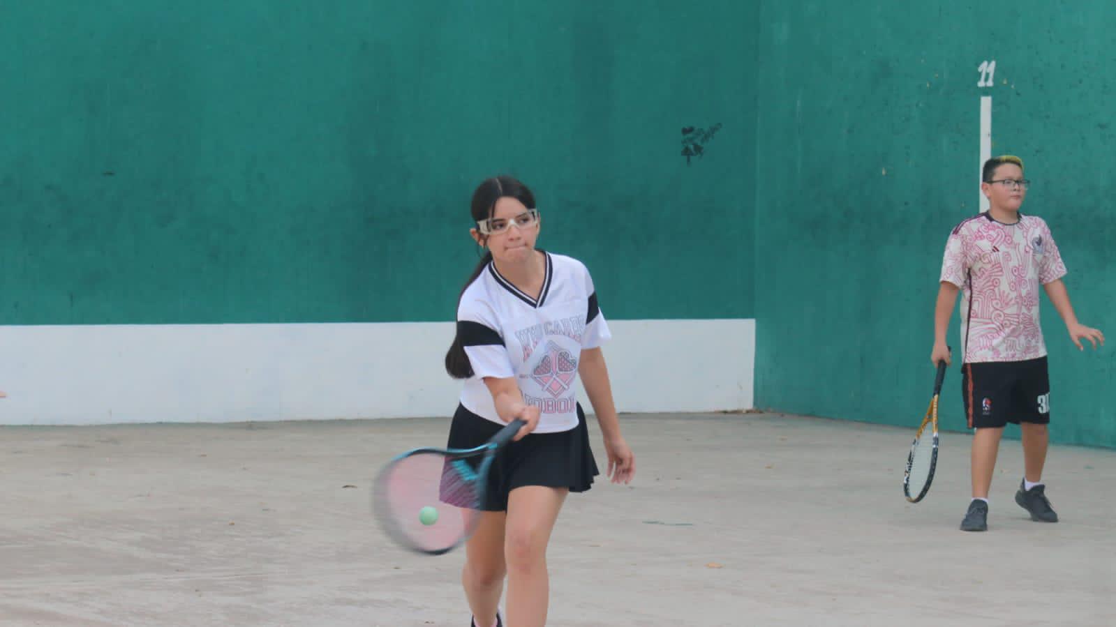 $!‘Cimbran’ los muros del frontón de la Sahop con torneo relámpago