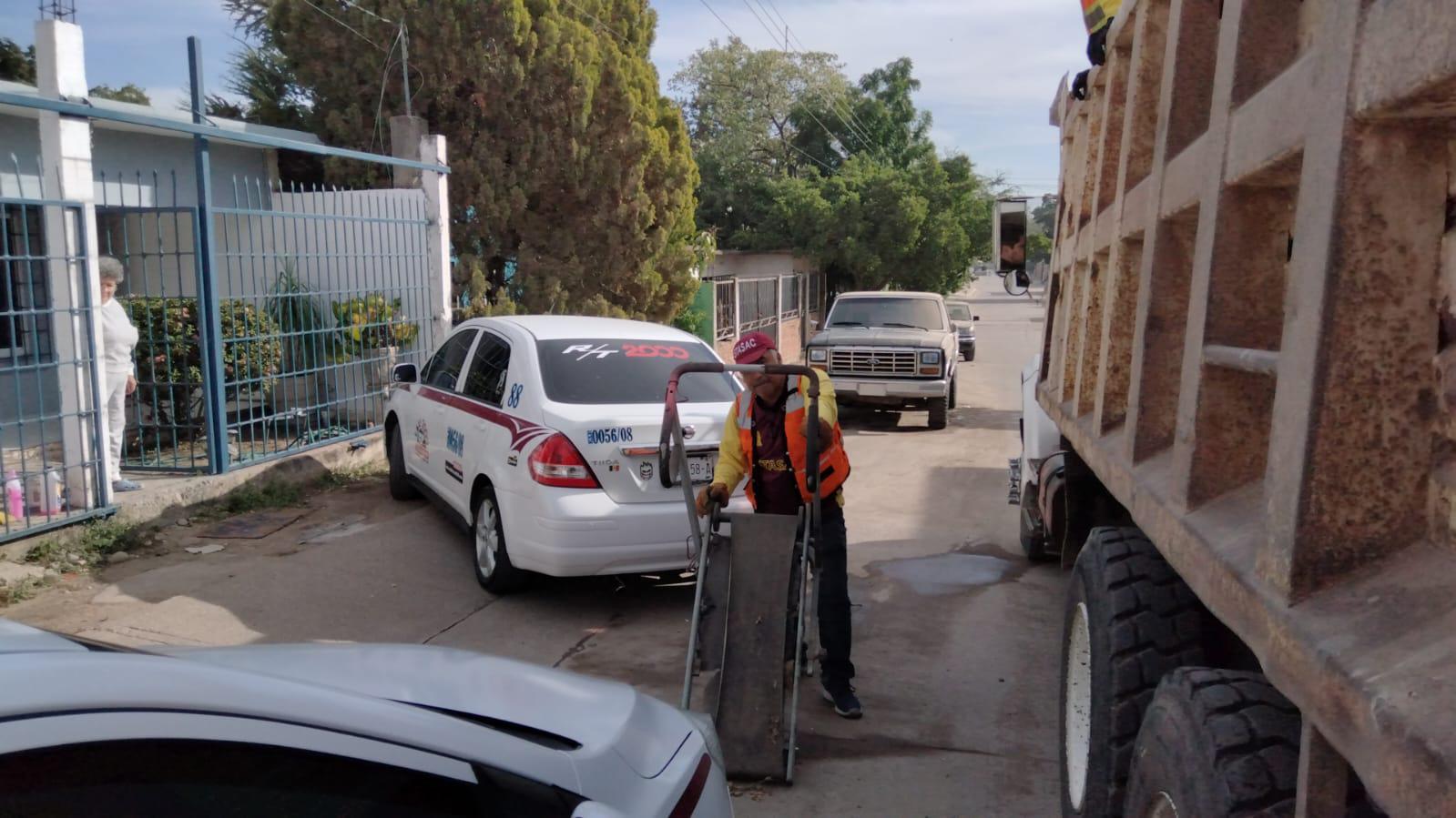 $!Campaña de descacharrización llega a más colonias de Culiacán
