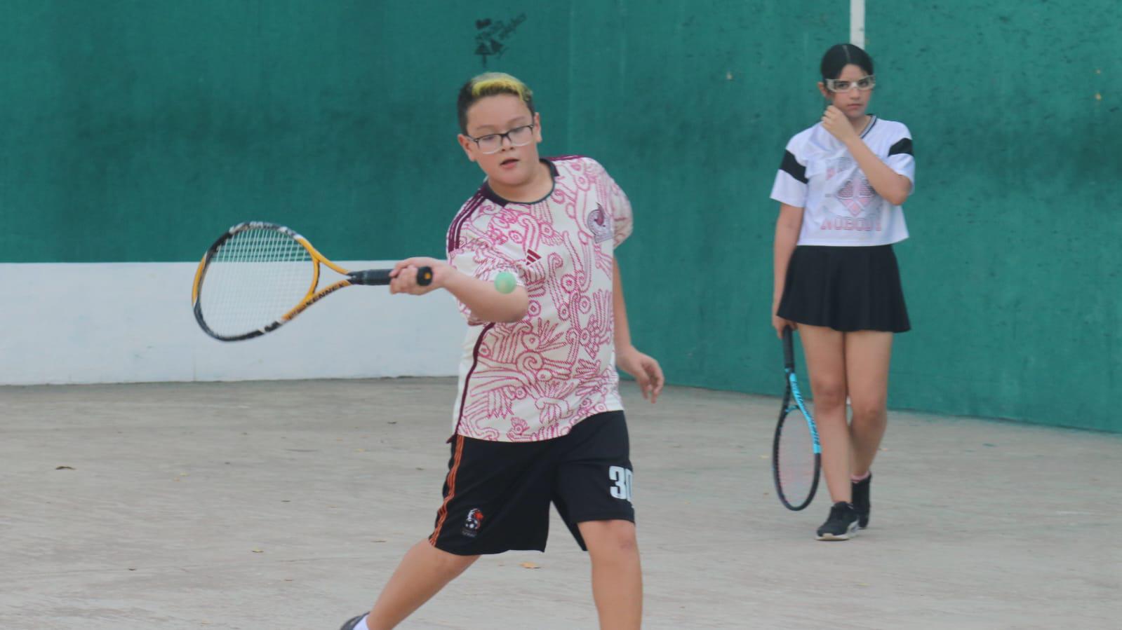 $!‘Cimbran’ los muros del frontón de la Sahop con torneo relámpago