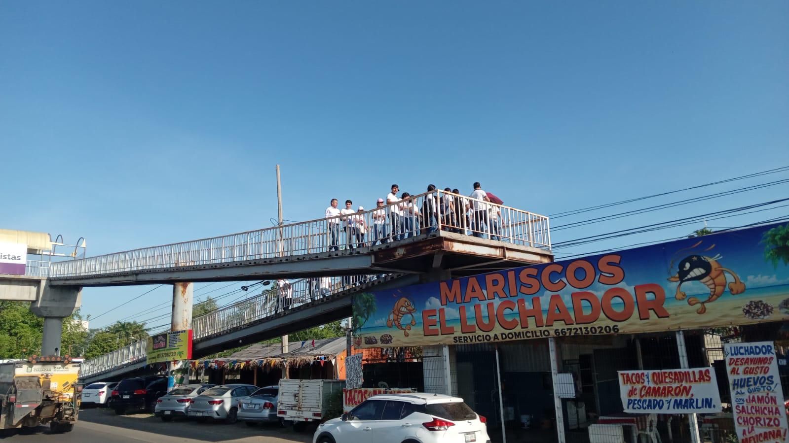 $!Trabajadores de la UAS de nuevo madrugan para el juicio del Rector