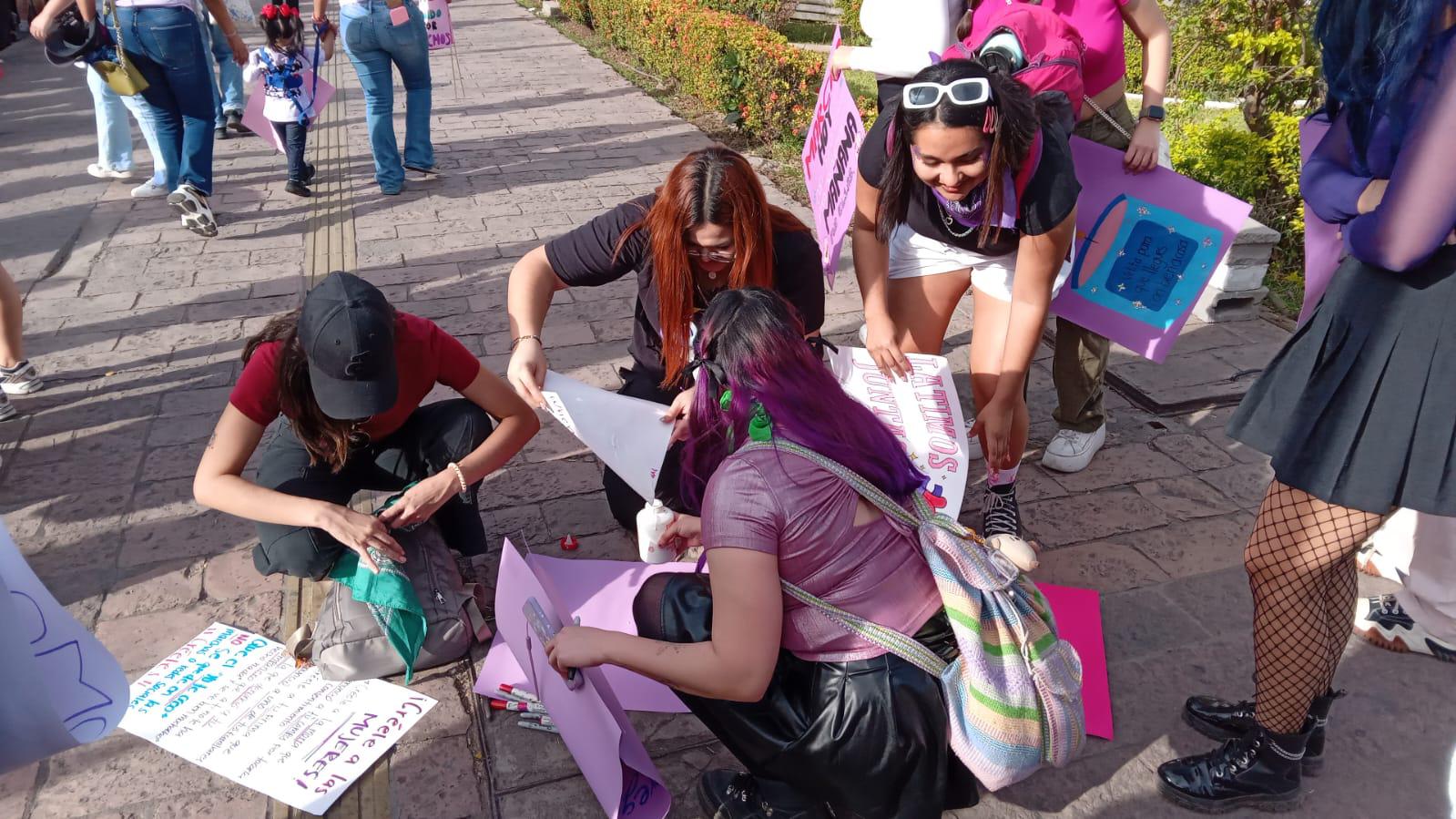 Más de 4 mil mujeres marchan por justicia, equidad, y por sus derechos ...
