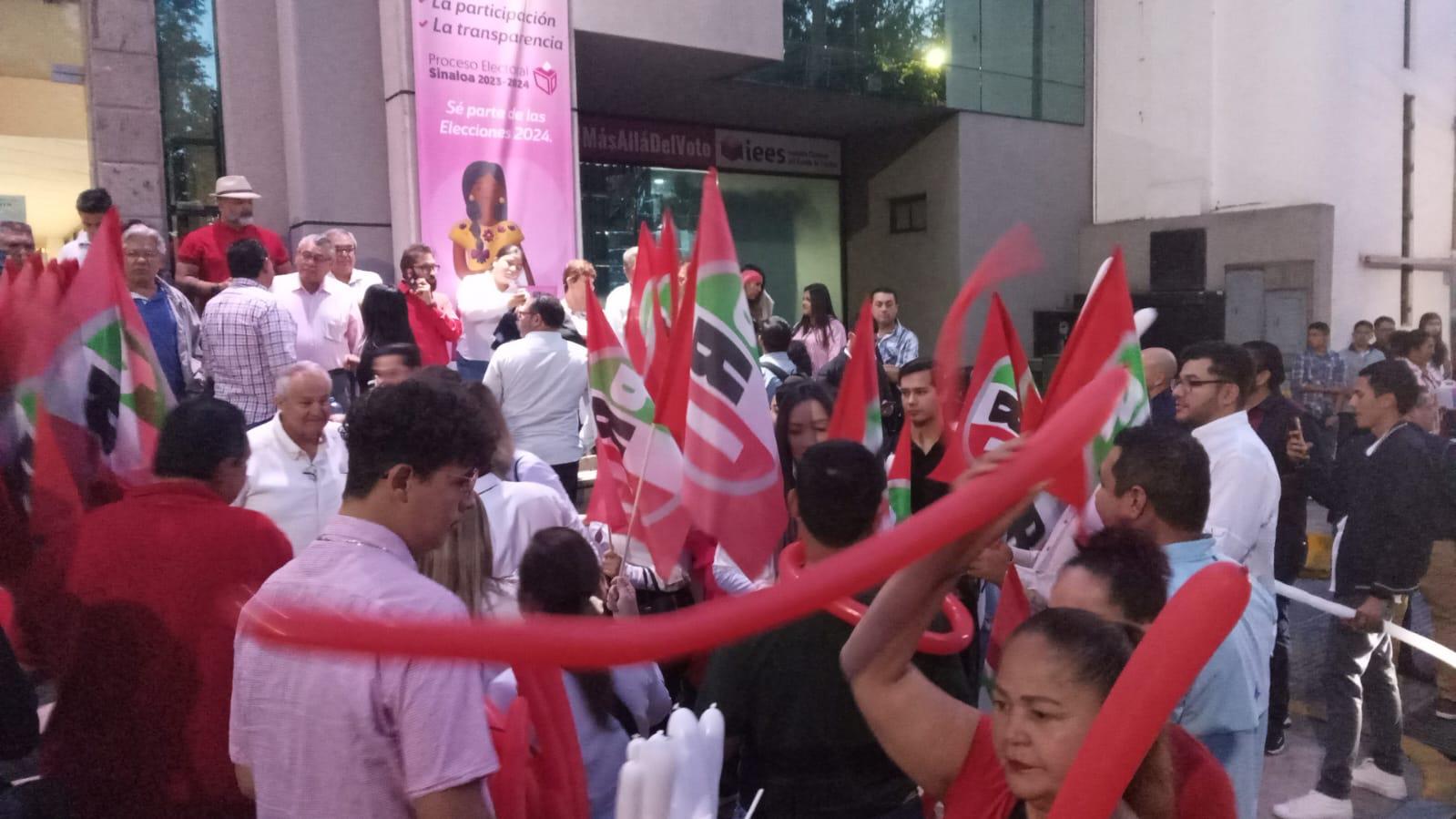 $!La alianza ‘Fuerza y corazón por México’ registra a sus candidatos locales