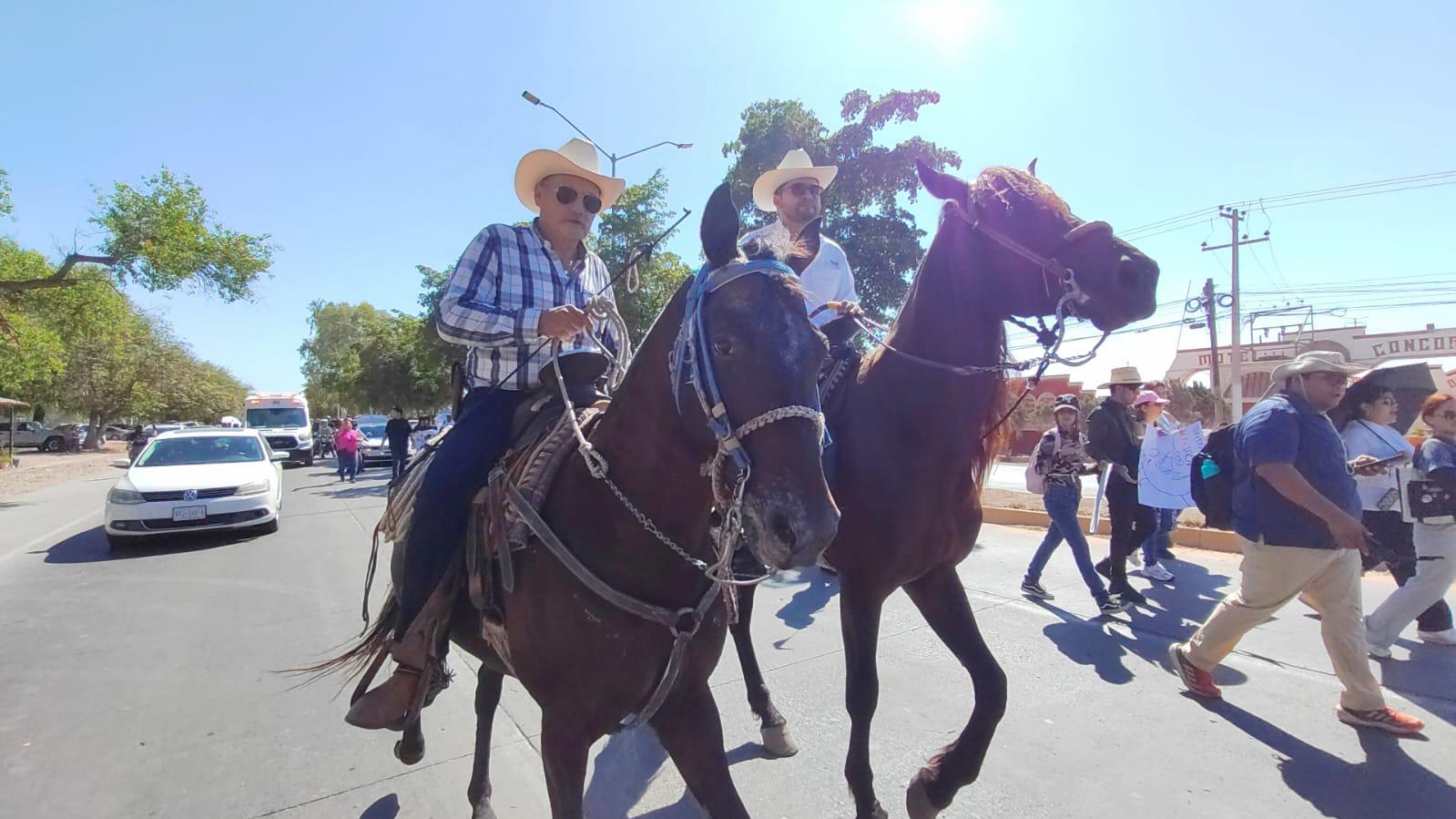 $!Los Mochis se manifiesta y dice ‘¡Aquí No!’ a la planta de amoniaco en Ohuira