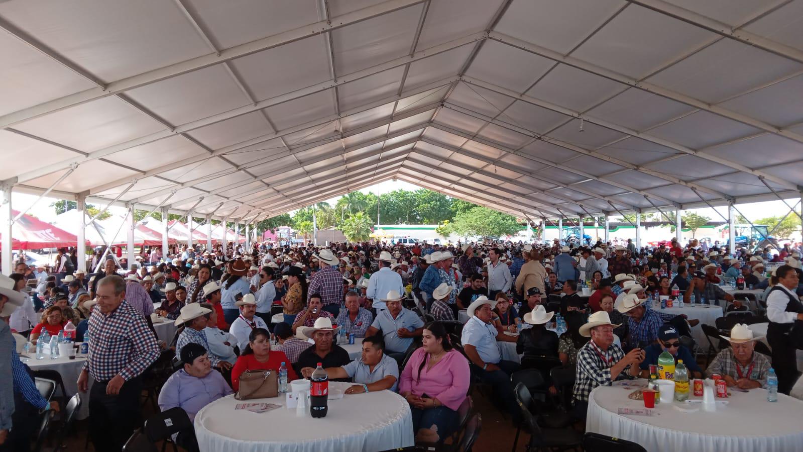 $!Celebran Día del Ganadero al son de la tambora en Culiacán