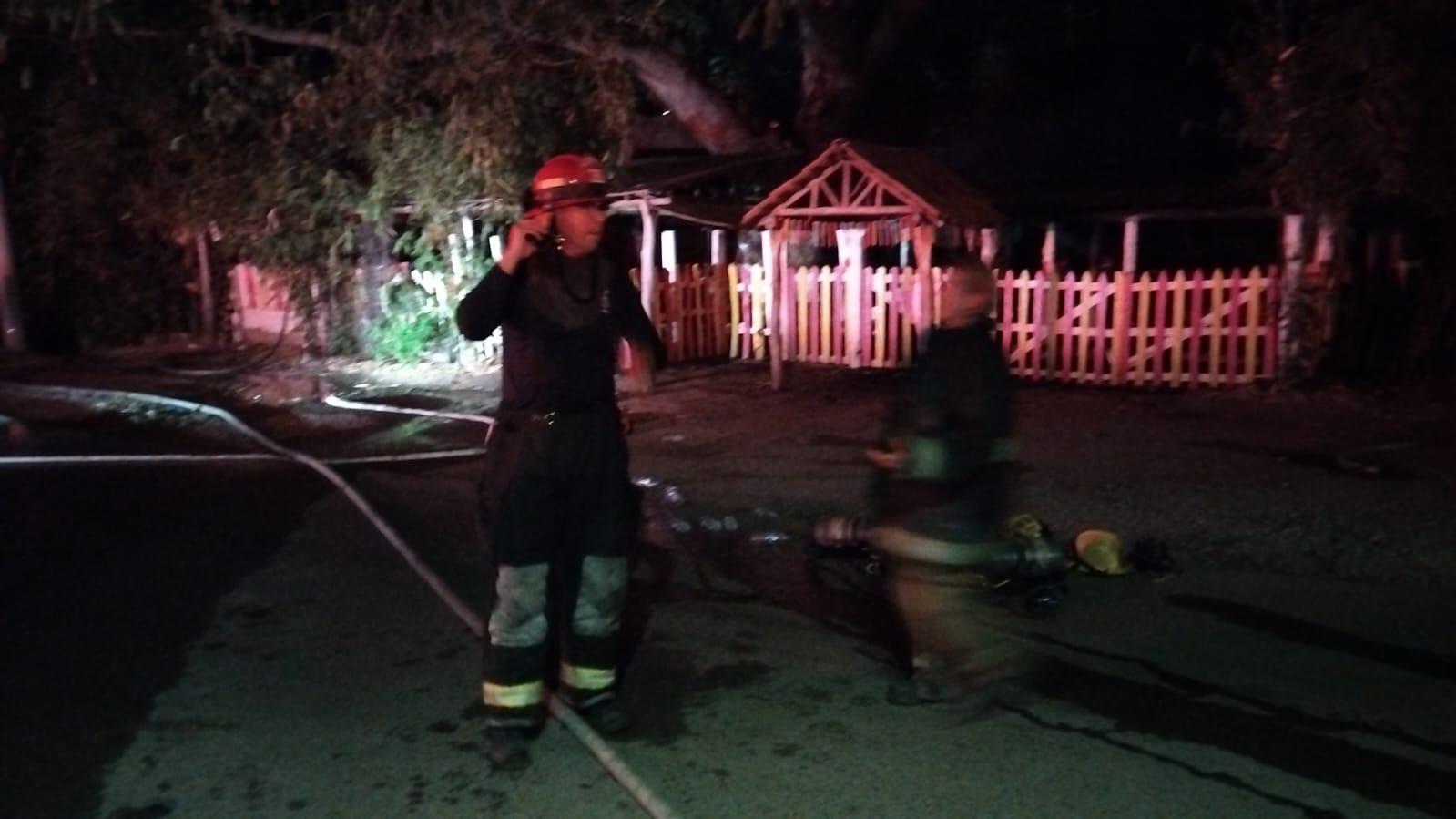 $!Reportan quema de restaurante La Chuparrosa Enamorada en Bacurimí, en Culiacán