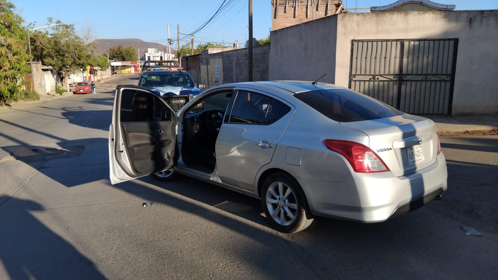 $!Pareja es privada de la libertad en el fraccionamiento Villa Bonita, Culiacán
