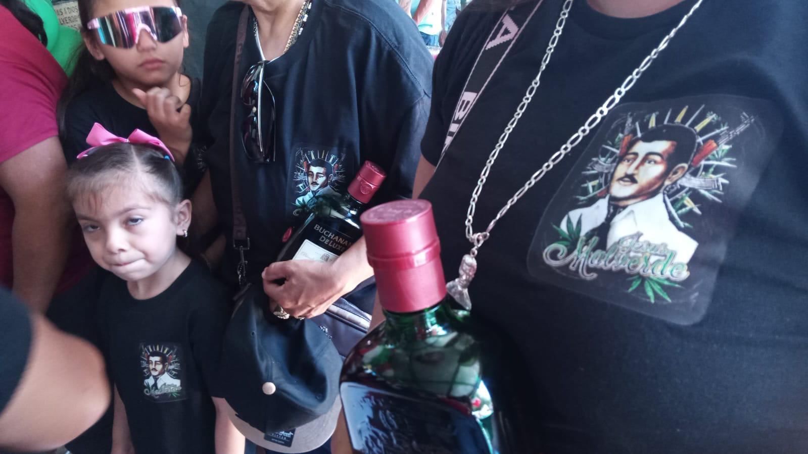 $!Desde dintintas partes del País, fieles visitan la capilla de Malverde para celebrar su aniversario