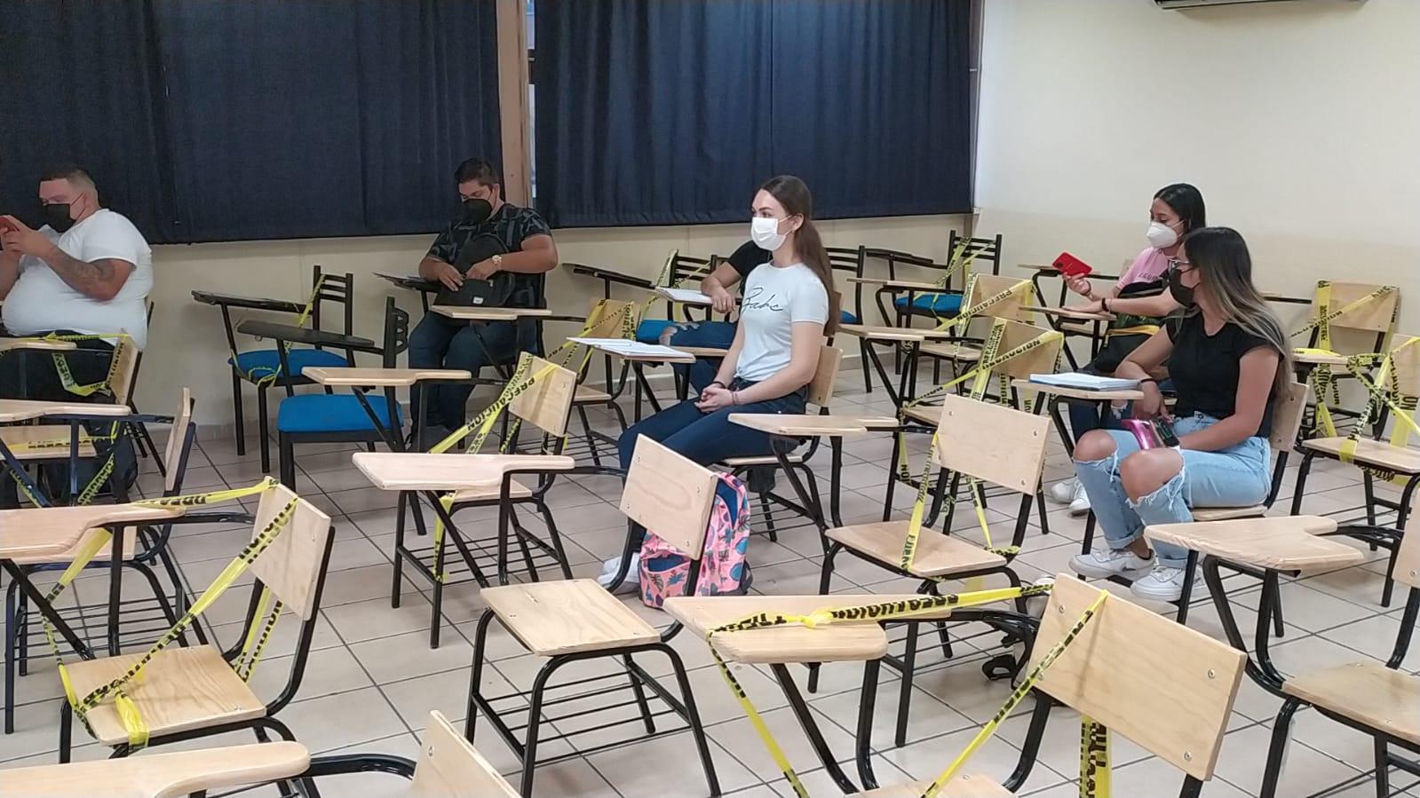 $!Tras un año y 7 meses de ausencia, alumnos de la UAS regresan a clases presenciales en Mazatlán
