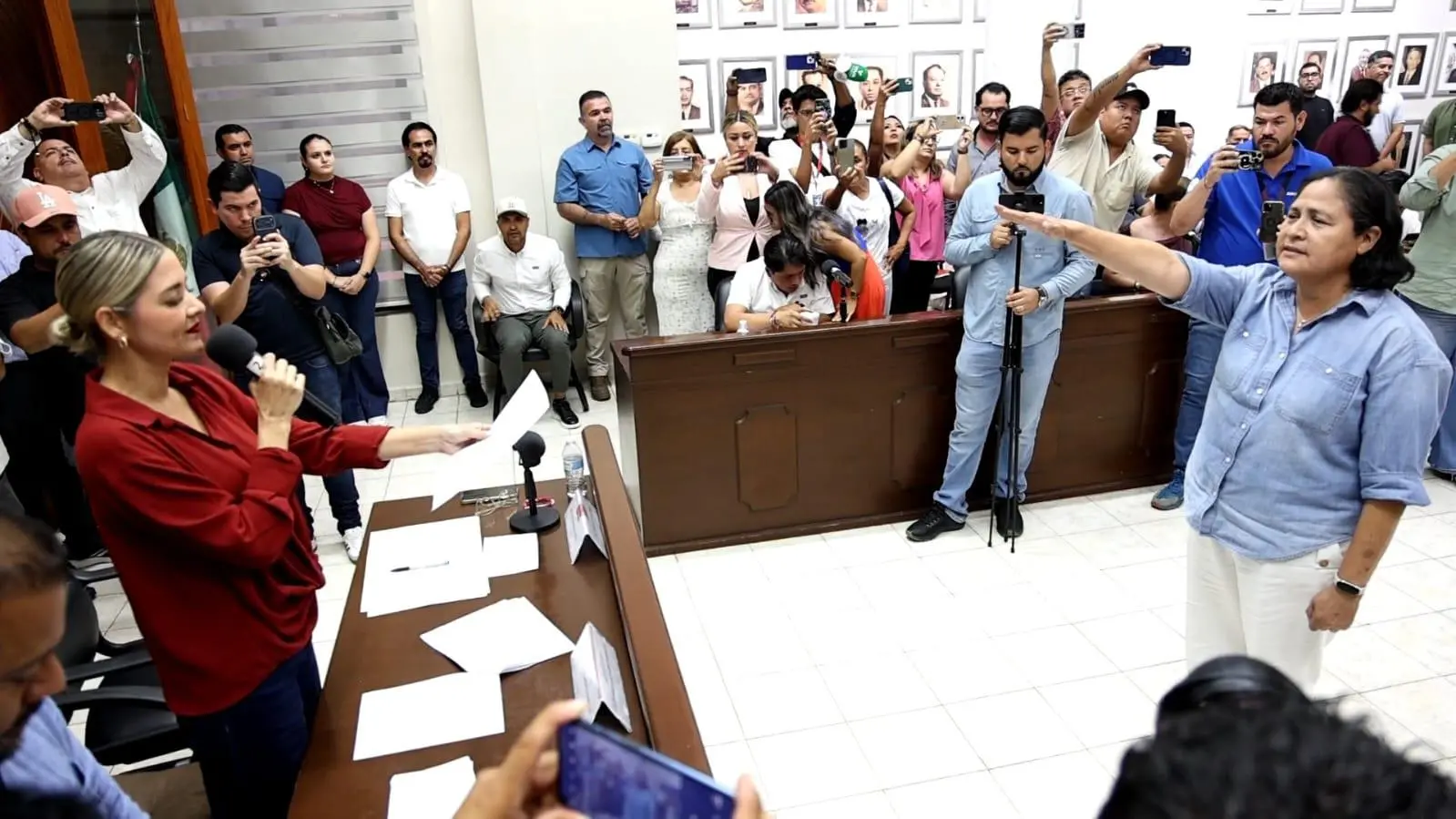 $!Autorizan licencia a Estrella Palacios; nombran a Minerva Osuna como Alcaldesa provisional de Mazatlán