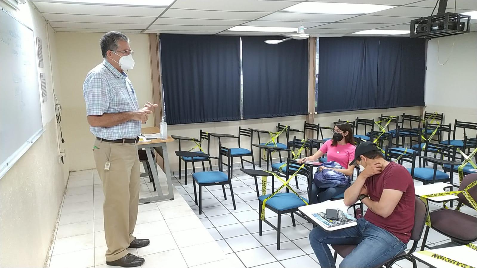$!Tras un año y 7 meses de ausencia, alumnos de la UAS regresan a clases presenciales en Mazatlán