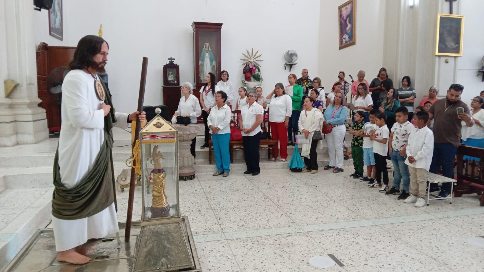 $!Reciben en Rosario las reliquias de San Judas Tadeo