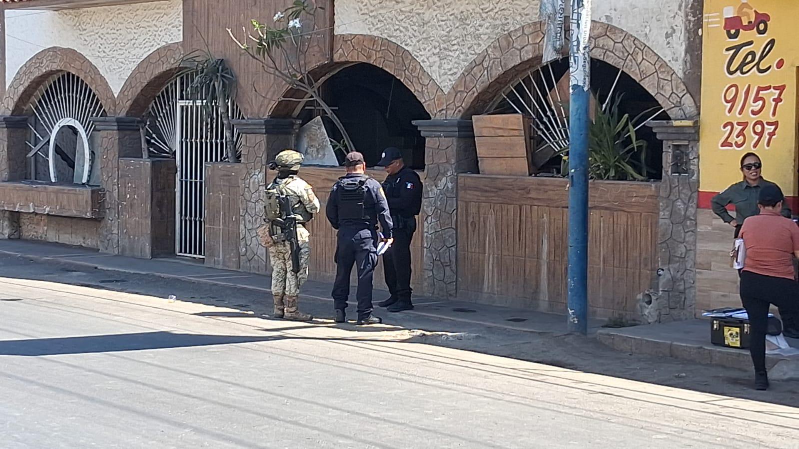 $!Colectivo Por las Voces sin Justicia halla cadáver dentro de antiguo bar en el Libramiento Colosio, en Mazatlán