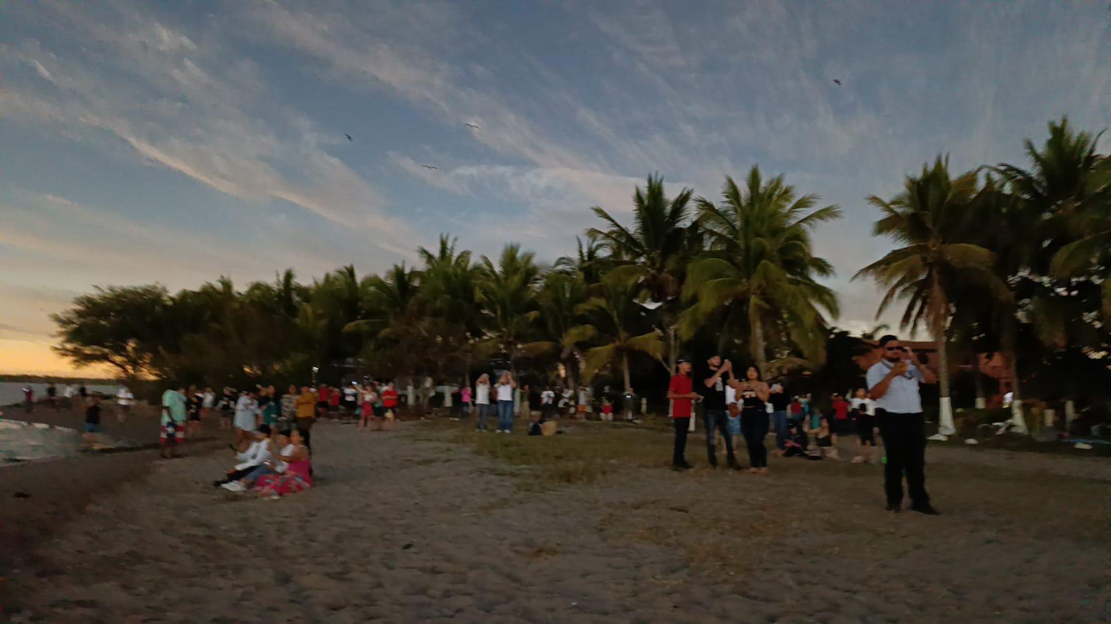 $!Gran trabajo el realizado para observar el Eclipse Solar en Escuinapa: Alcaldesa