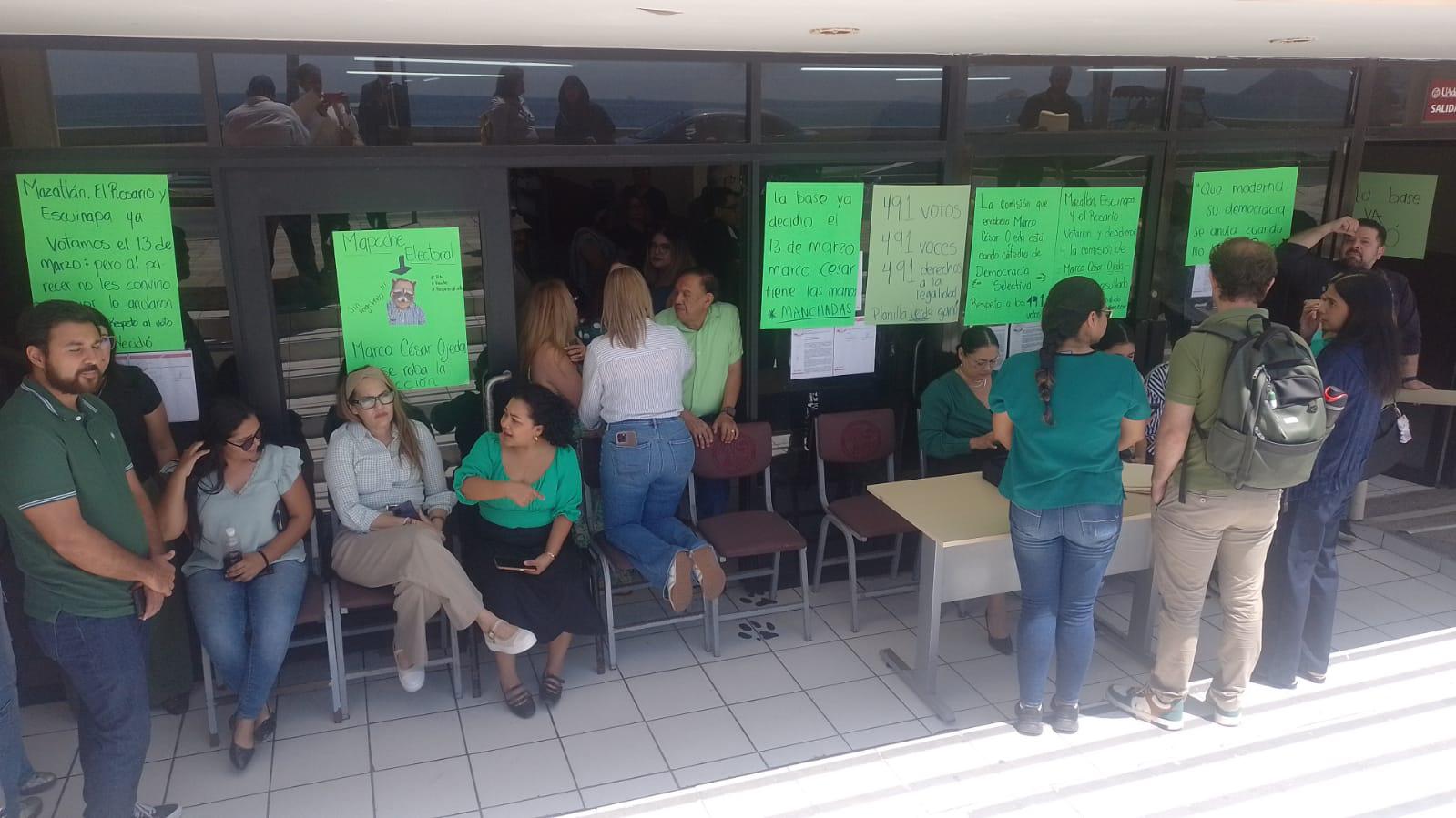 $!Por conflictos sindicales, irrumpen clases en la UAdeO en Mazatlán