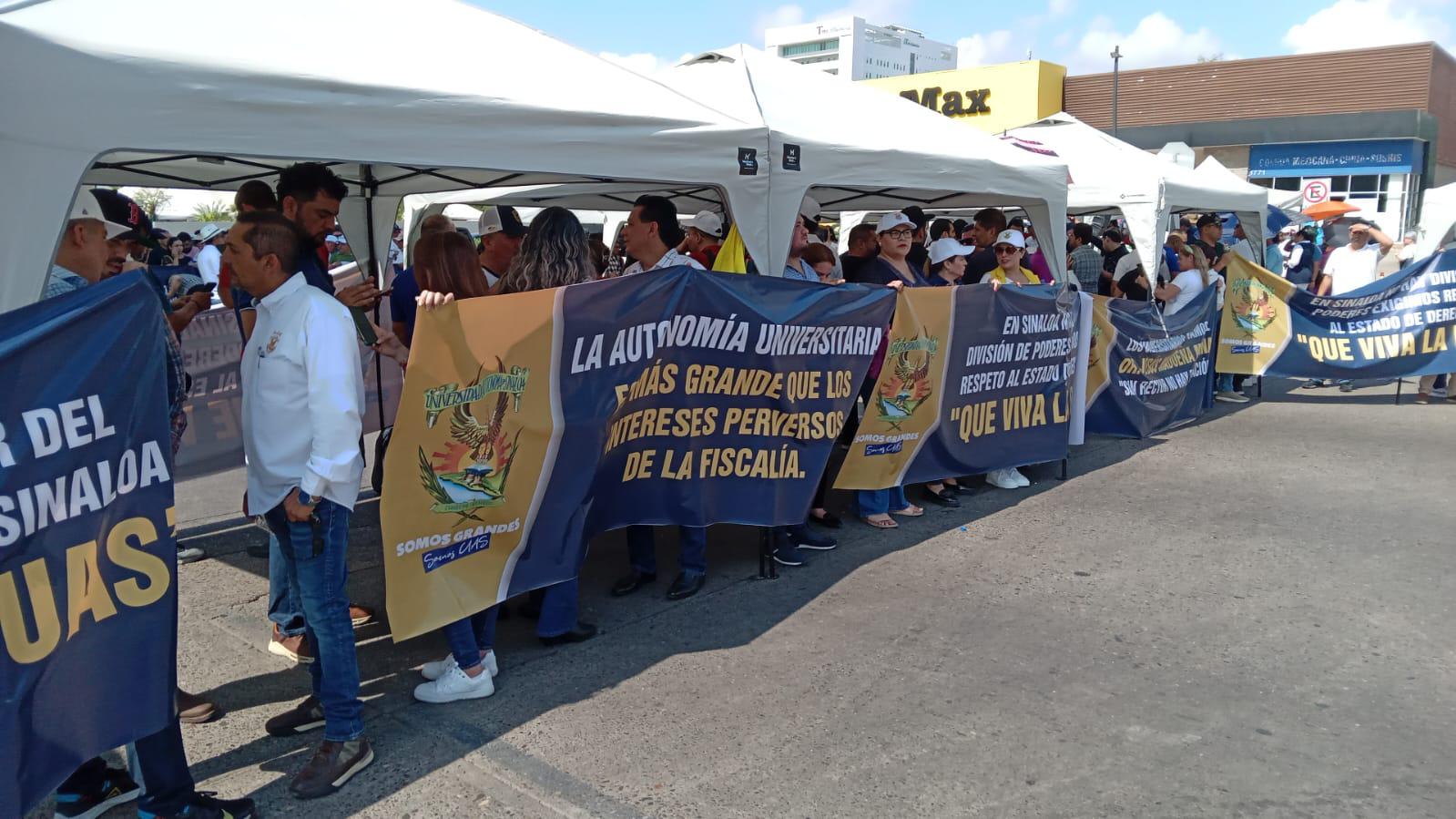 $!Trabajadores de la UAS se manifiestan en Culiacán, Los Mochis y Mazatlán en apoyo al Rector