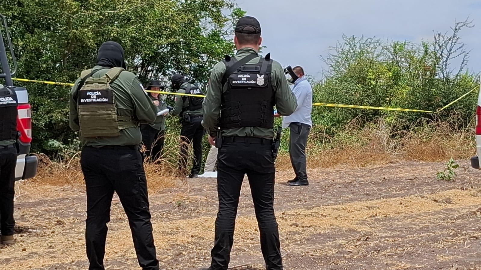 $!Hallan cuerpo en estado de descomposición en un dren de El Tamarindo, entre Culiacán y Navolato