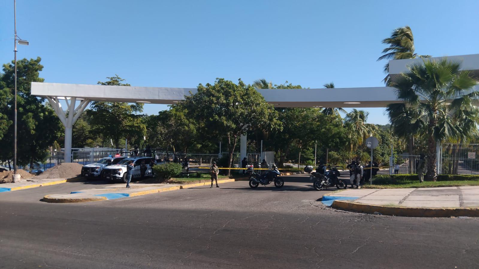 $!Dejan hielera con mensaje en el Parque 87 en Culiacán