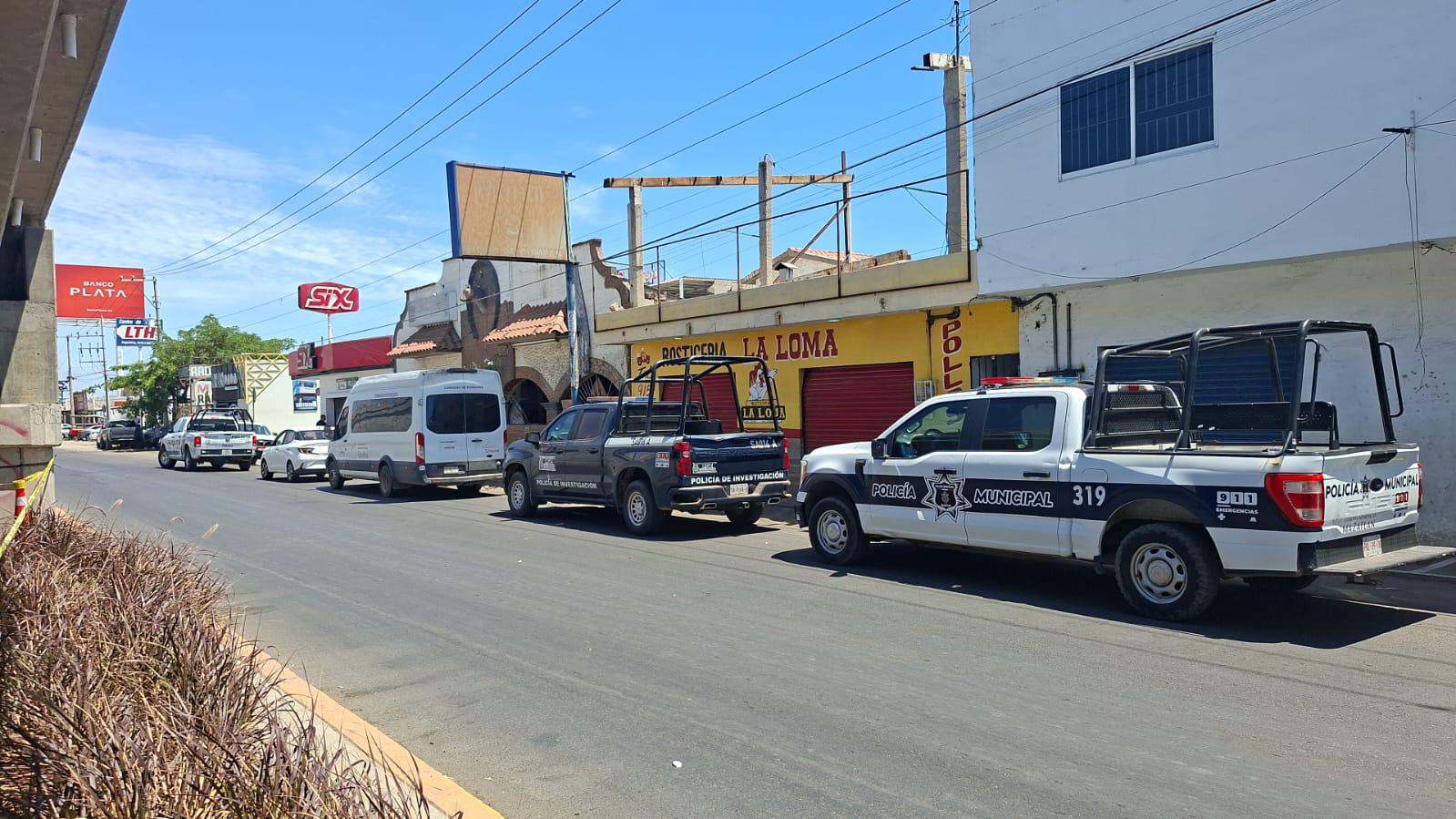 $!Colectivo Por las Voces sin Justicia halla cadáver dentro de antiguo bar en el Libramiento Colosio, en Mazatlán