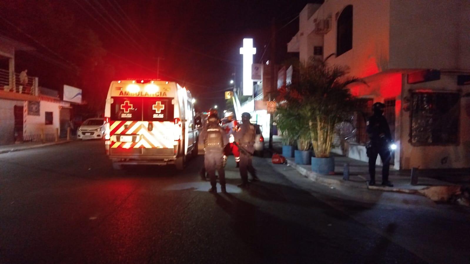 $!Queman y balacean boutique en Culiacán; joven muere y menor resulta herida
