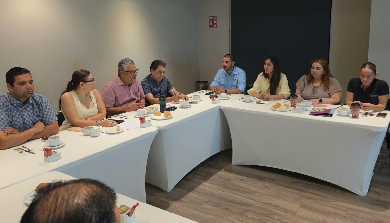 $!Urge reordenar Mazatlán para garantizar su desarrollo: delegado de Semarnat