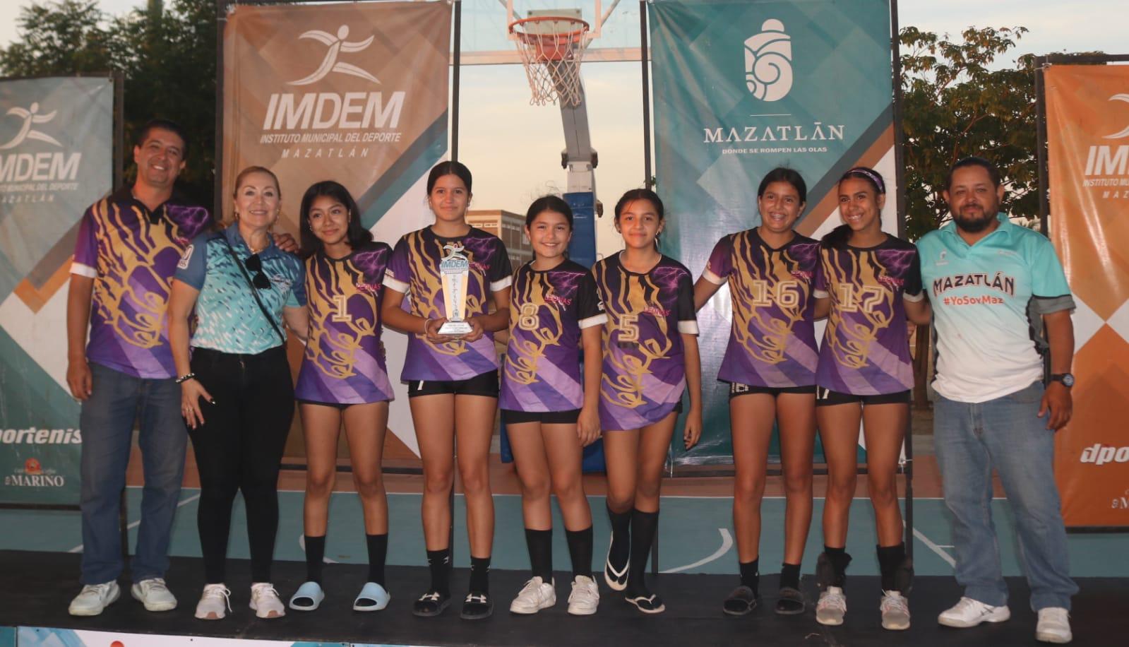 $!Guasave y Panteras Culiacán, campeones de Copa de Voleibol Imdem