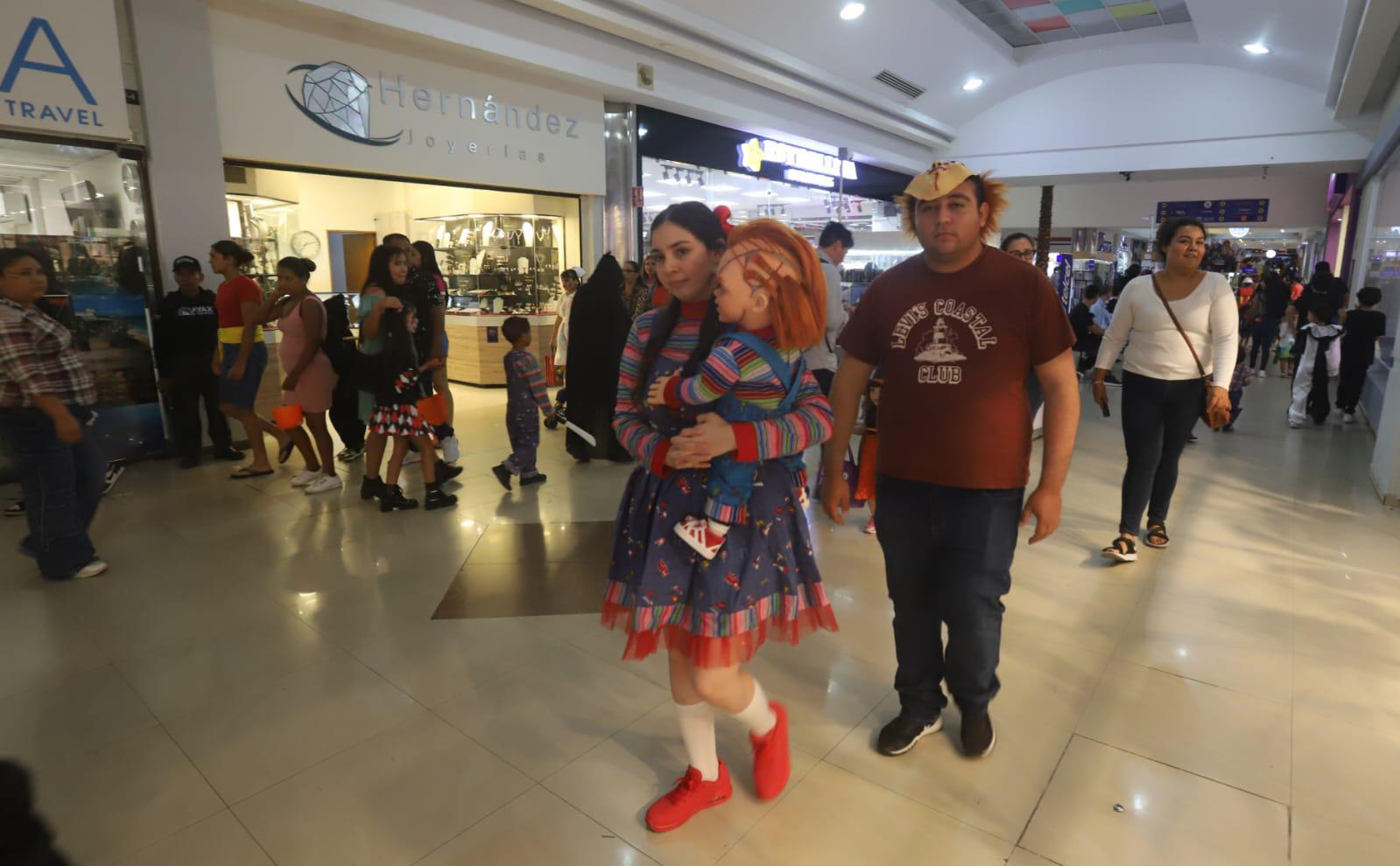 $!Monstruos y fantasmas disfrutan de un divertido Halloween en Mazatlán